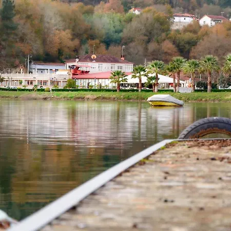 Bahia De Rivela - Estudio Economy * Ourense